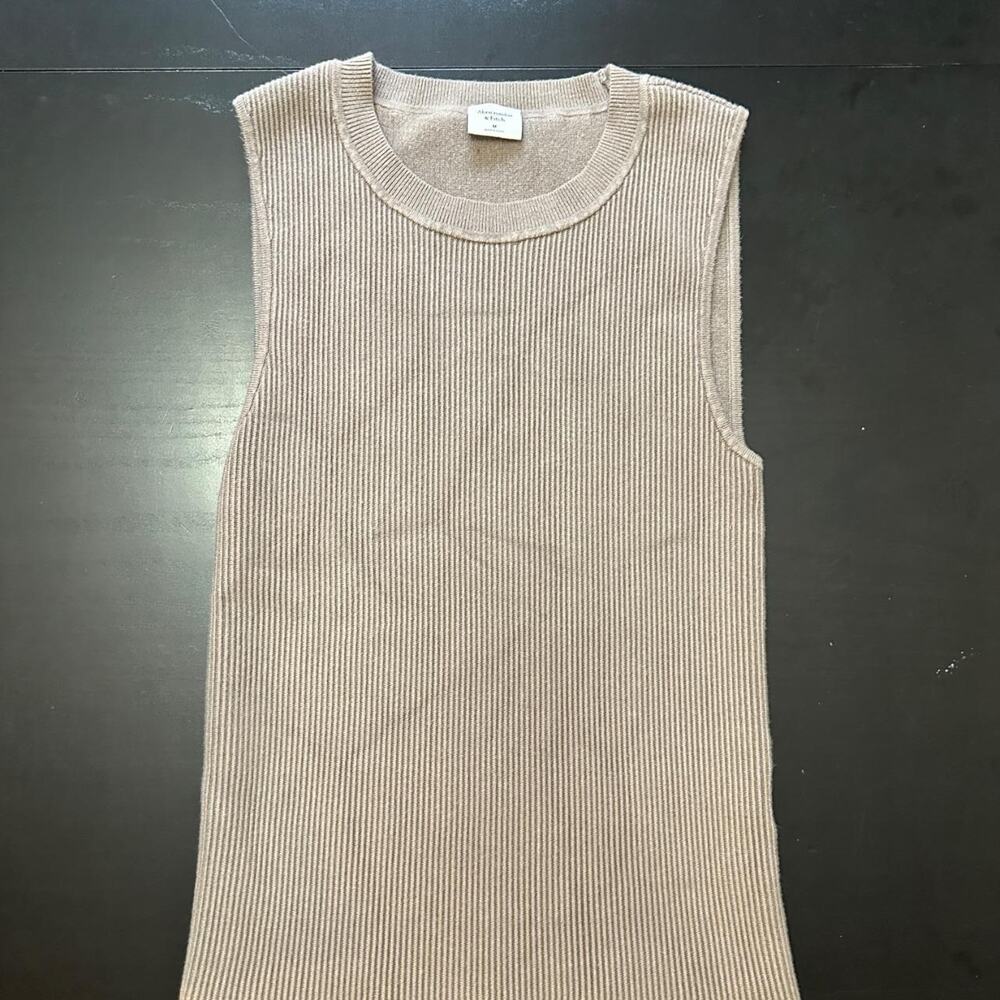 Abercrombie & Fitch Women's Tan Gilet